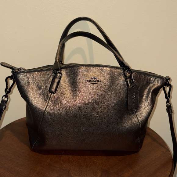 Coach  Madison metallic golden bronze satchel  Crossbody bag gunmetal hardware - Picture 3 of 17